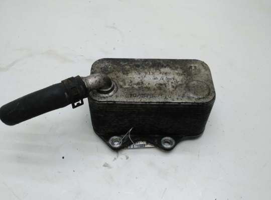 купить Радиатор масляный на Volkswagen Touran