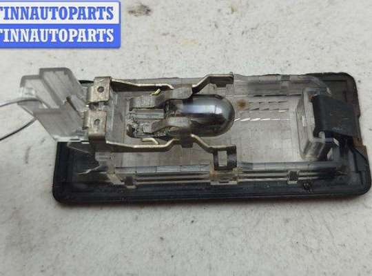 Купить Подсветка номера на Volkswagen Passat B6 Подсветка номера VG2712483 на Volkswagen Passat B6