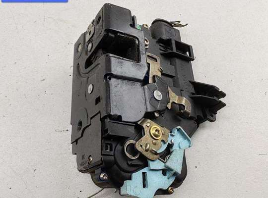 купить Замок двери передней правой на Skoda Octavia mk2 (A5 1Z) 2004-2013