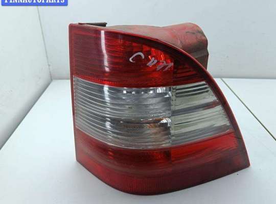 купить Фонарь задний правый на Mercedes M-Class ML W163 (1998-2004)