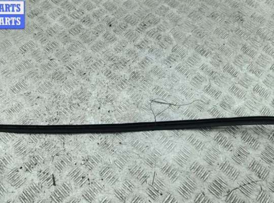 купить Молдинг лобового стекла на Volkswagen Passat B6