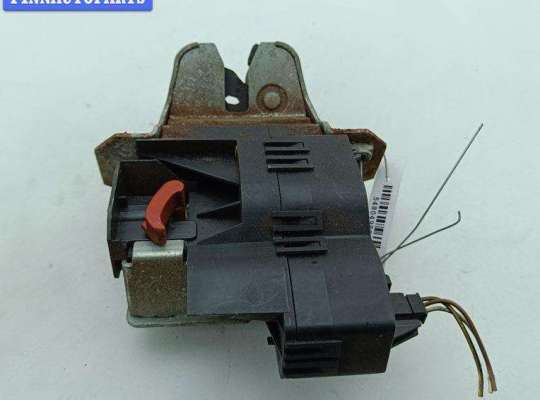 купить Замок багажника на Mercedes C-Class W203 (2000-2006)