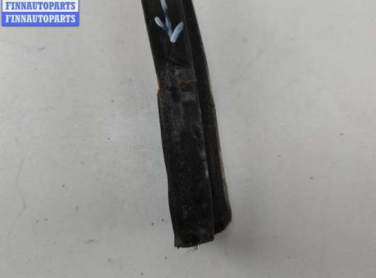 купить Уплотнитель двери передней правой на Seat Alhambra (2000-2010)