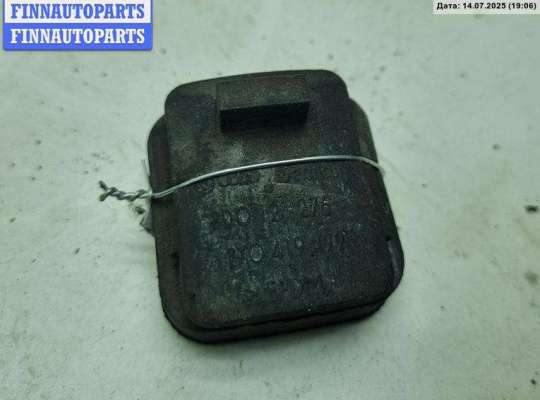 купить Кронштейн крепления на Volkswagen Passat B5