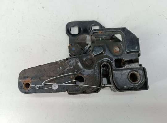 Купить Замок капота на Audi A4 B6 (2001-2004) Замок капота AU1291313 на Audi A4 B6 (2001-2004)