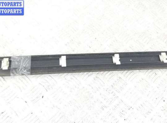 купить Молдинг крыла заднего правого на BMW 3 E36 (1991-2000)