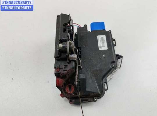 Замок боковой двери на Volkswagen Caddy III (2K)