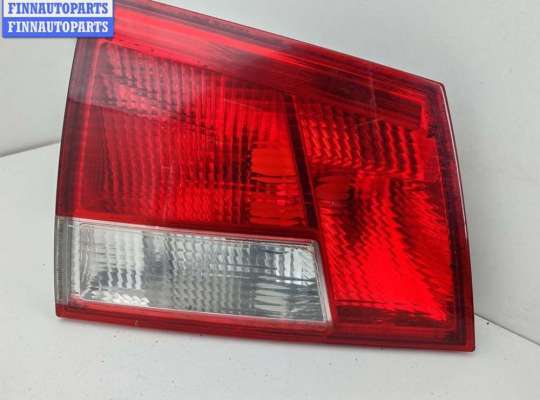 Фонарь крышки багажника левый OP2376380 на Opel Vectra C (2002-2008)