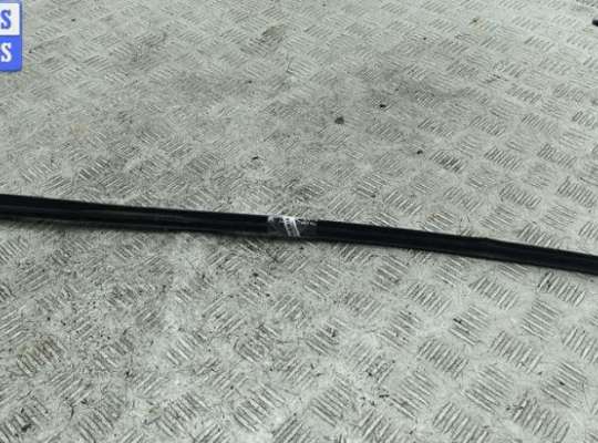 купить Молдинг лобового стекла на Audi A4 B7 (2004-2008)