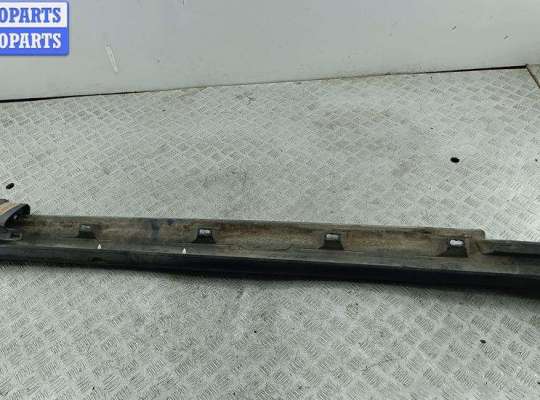 купить Накладка на порог наружная правая на Volkswagen Passat B6