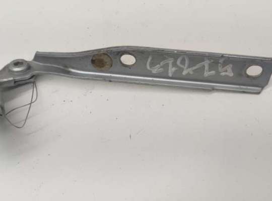 купить Петля капота левая на Audi A6 C4 (1994-1997)