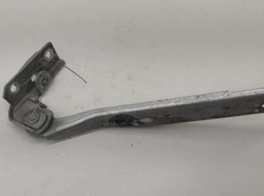 купить Петля капота левая на Audi A6 C4 (1994-1997)