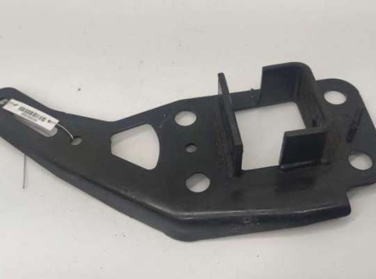 купить Кронштейн крепления на Audi A6 C6 (2004-2011)