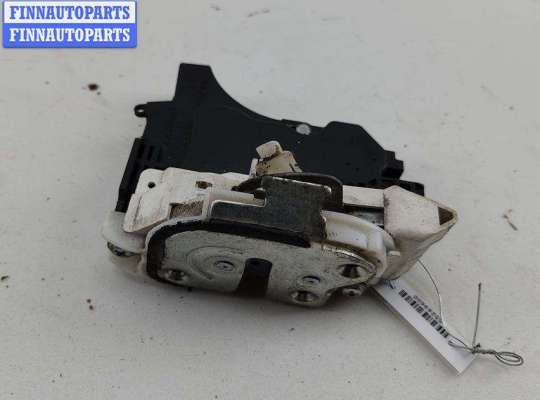 Замок двери передней правой MT559037 на Mitsubishi Grandis