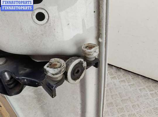 купить Дверь сдвижная правая на Volkswagen Caddy (2004-2010)