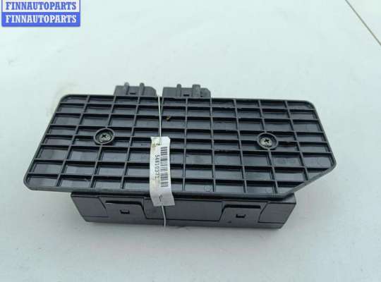 Блок предохранителей на Volkswagen Passat B5+ (3B, GP)