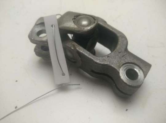 Карданчик рулевой TT502367 на Toyota Yaris Verso
