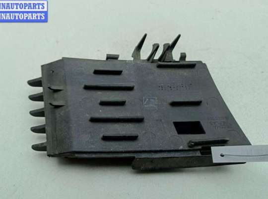 купить Решётка (заглушка) в бампер на Opel Vectra C (2002-2008)