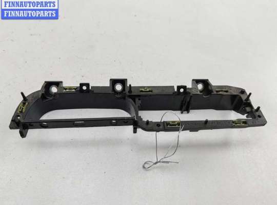 Ручка двери внутренняя передняя левая VG2469070 на Volkswagen Passat B5