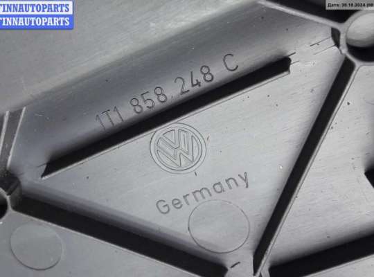 купить Накладка декоративная на торпедо на Volkswagen Touran