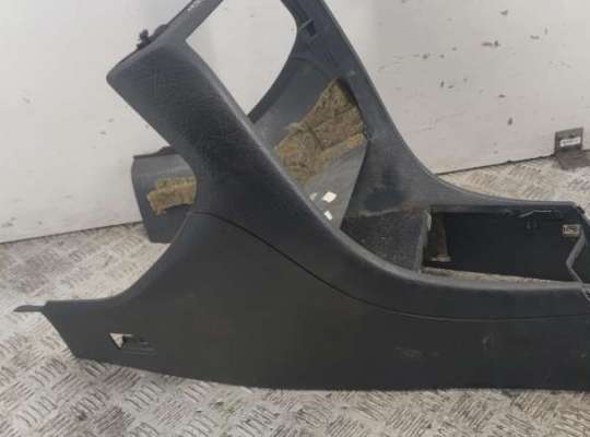 купить Консоль салона (центральная часть) на Audi 100 C4 (1991-1994)