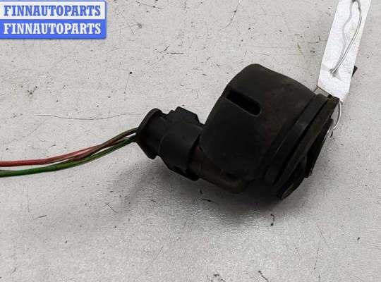 купить Датчик парковки (парктроник) передний на Volkswagen Passat B6