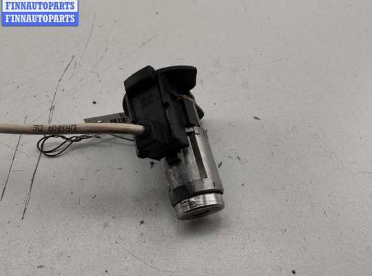 купить Личинка замка на Mitsubishi Carisma