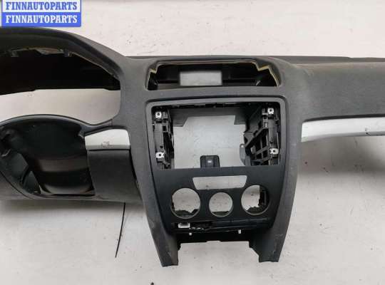 купить Панель приборная (торпедо) на Skoda Octavia mk2 (A5 1Z) 2004-2013