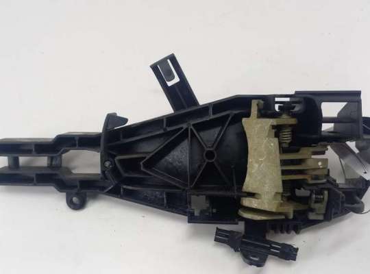 купить Корпус (держатель) ручки двери задней правой на BMW 3 E90/E91/E92/E93 (2005-2013)