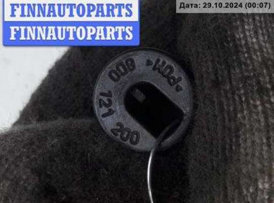 купить Кронштейн радиатора на Volkswagen Passat B5