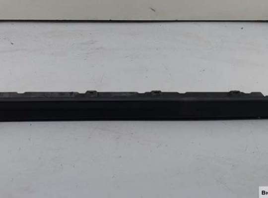 купить Накладка на порог наружная левая на Opel Astra G (1998-2004)