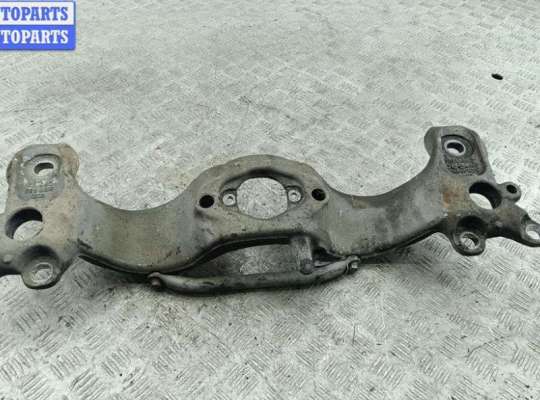 купить Кронштейн КПП опорный на Audi A4 B6 (2001-2004)