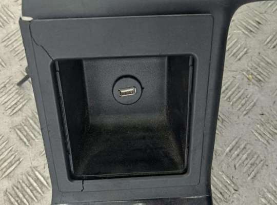 купить Консоль салона (кулисная часть) на BMW 5 E39 (1995-2003)