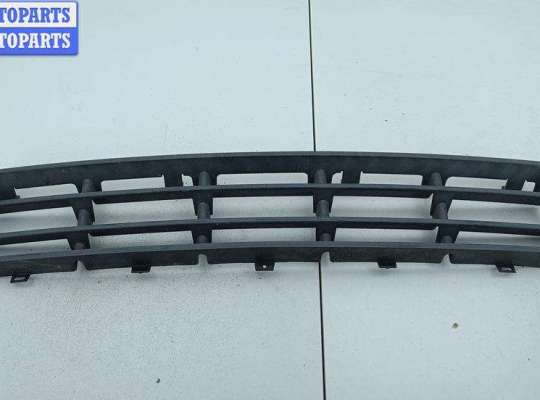 купить Решётка (заглушка) в бампер на Volkswagen Golf-4