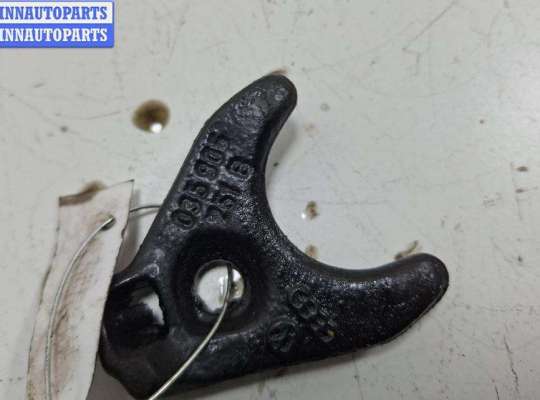 купить Кронштейн крепления на Audi 100 C3 (1982-1991)