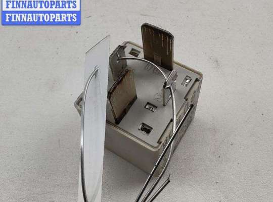 Реле бензонасоса на Audi Q7 (4L)