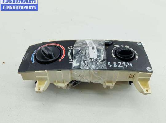 Переключатель отопителя RN1572715 на Renault Scenic I (1996-2003)