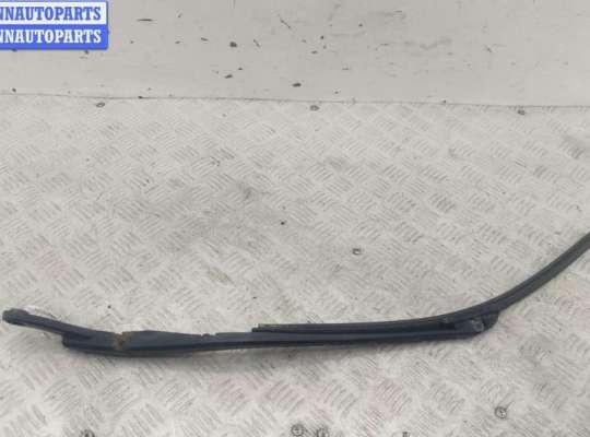 купить Щеткодержатель (поводок стеклоочистителя) передний на Audi A6 C5 (1997-2005)