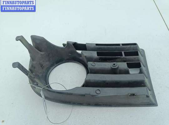 купить Рамка фары противотуманной правой на Volkswagen Golf-5