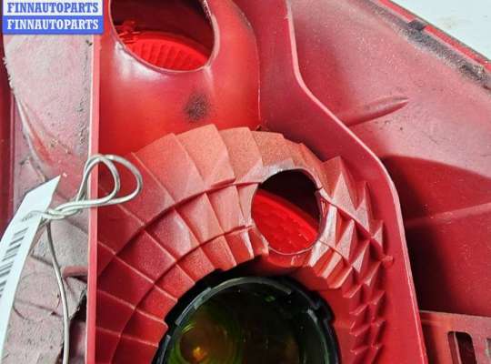 купить Фонарь задний левый на Peugeot 307