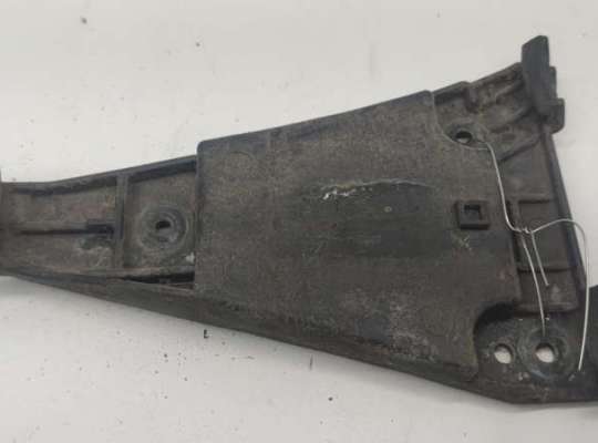 купить Кронштейн бампера переднего на Audi A4 B5 (1994-2001)