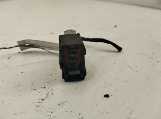 купить Разъем (фишка) проводки на Skoda Octavia mk1 (A4 1U) 1996-2010
