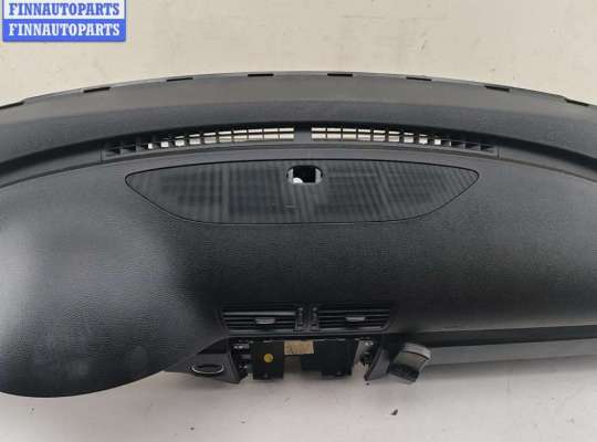 Панель передняя салона (Торпедо) на Volkswagen Passat B6 (3C)