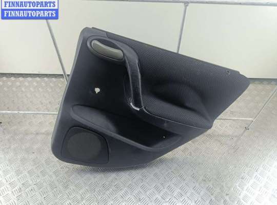 Обшивка двери задней правой (дверная карта) FT515341 на Fiat Stilo