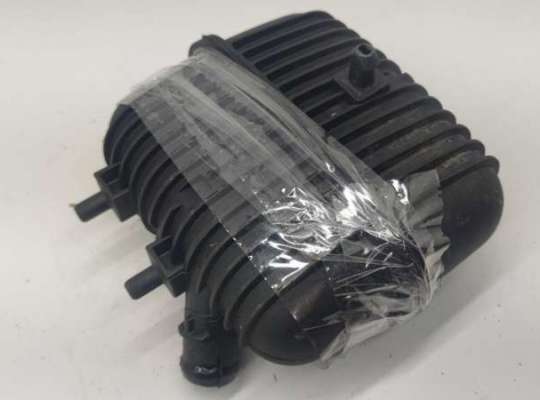 купить Резонатор воздушного фильтра на Audi A6 C6 (2004-2011)