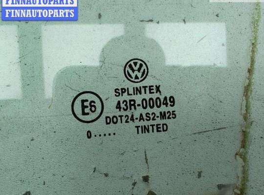 Стекло боковое двери на Volkswagen Golf IV (1J)