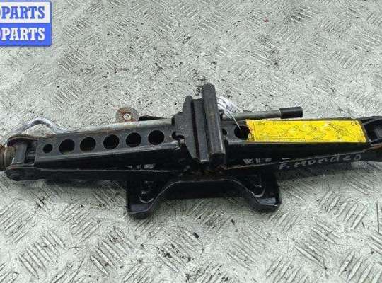 купить Домкрат на Ford Mondeo III (2000-2007)