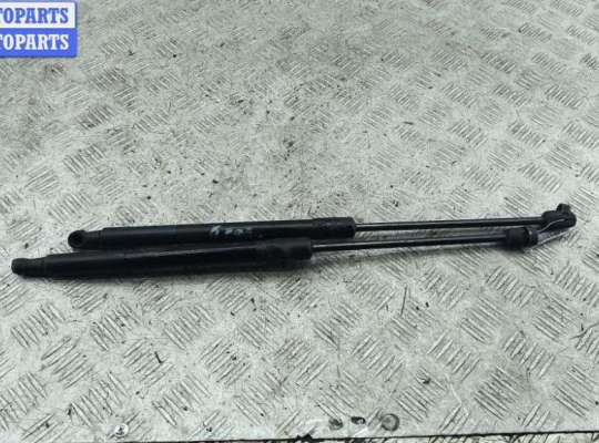 Купить Амортизатор капота на Volkswagen Passat B6 Амортизатор капота VG2615007 на Volkswagen Passat B6