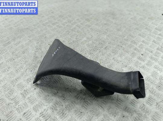 купить Воздуховод на Mitsubishi Space Wagon (1998-2004)