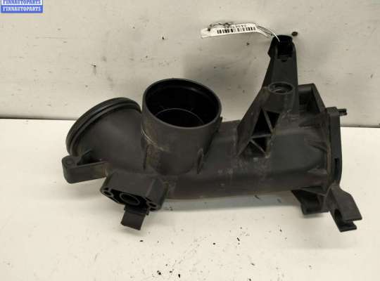 Патрубок воздушного фильтра VG2628992 на Volkswagen Touran